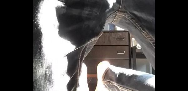  Pissing and cumming in my jeans ...